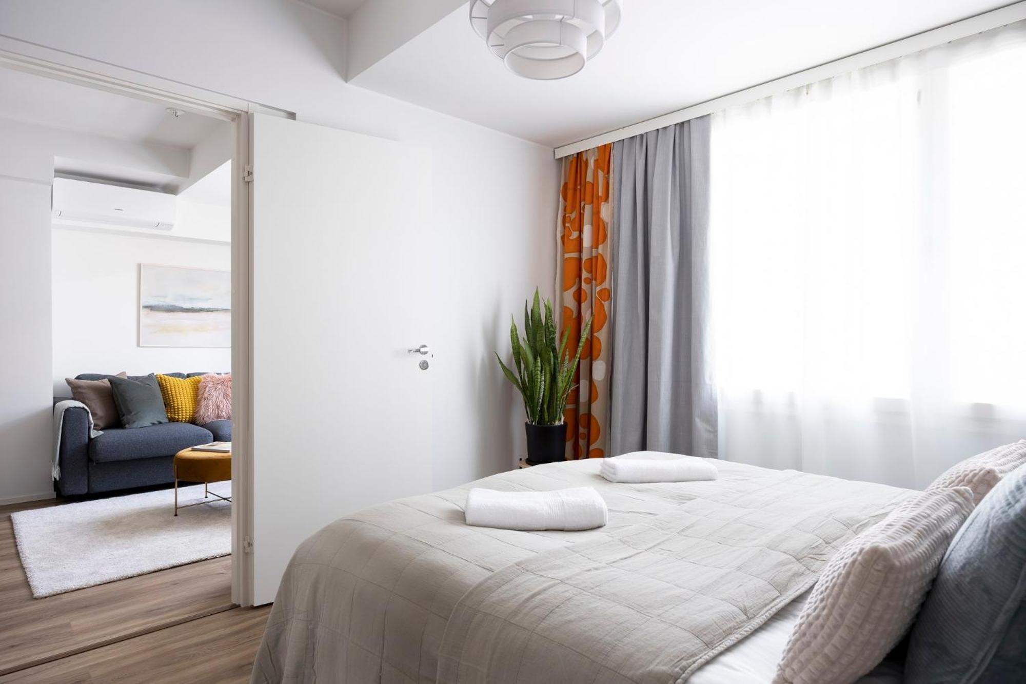 Stylish Flat In Trendy Kallio 赫尔辛基 外观 照片