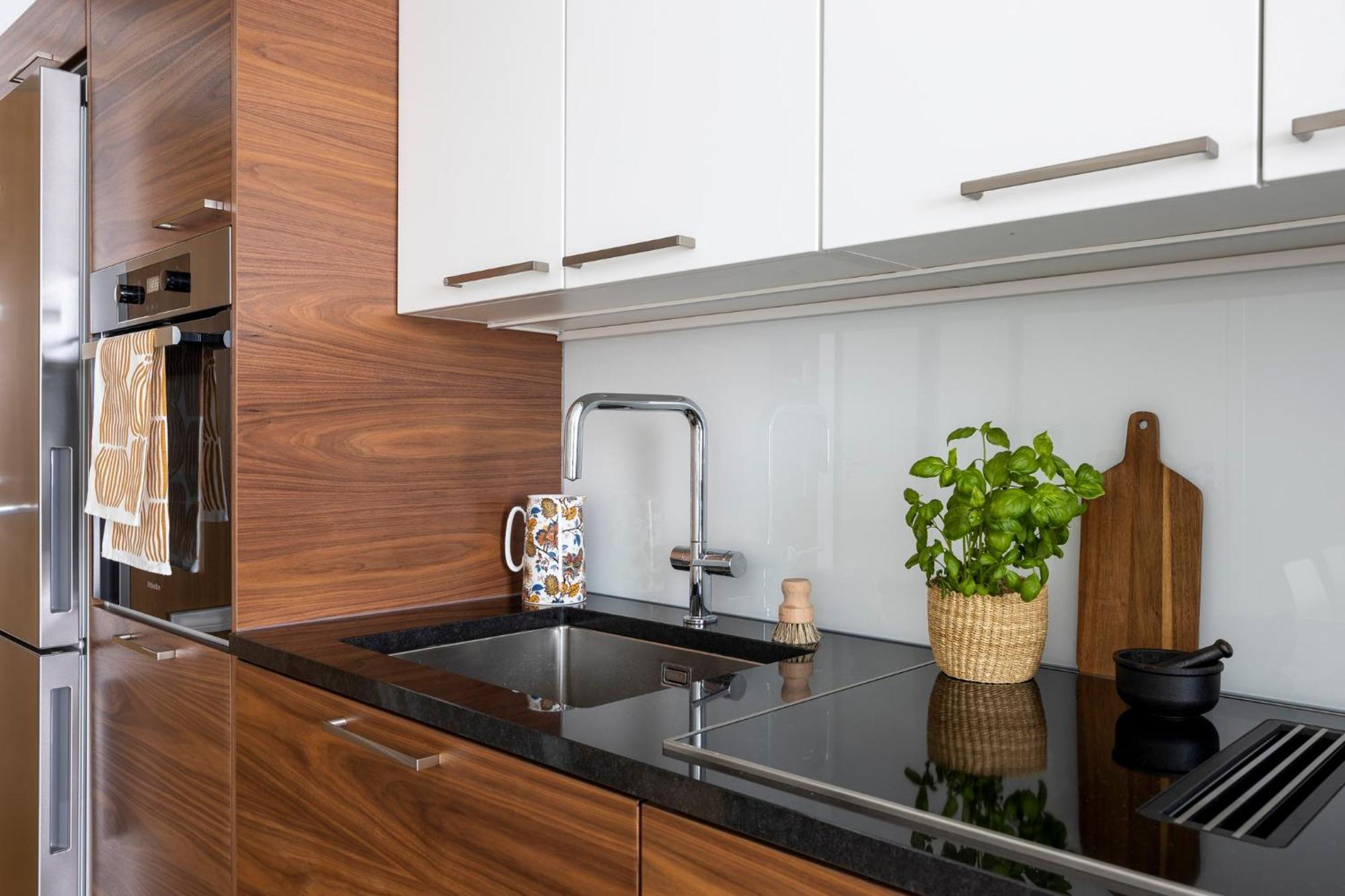 Stylish Flat In Trendy Kallio 赫尔辛基 外观 照片